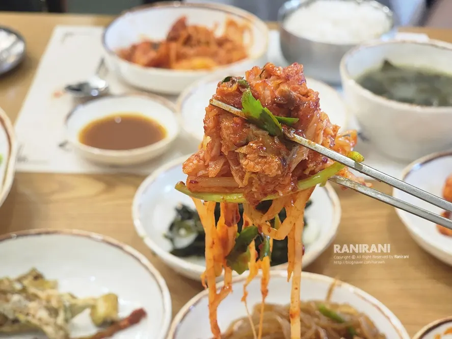 아귀살과 콩나물을 함께 뜬 모습
