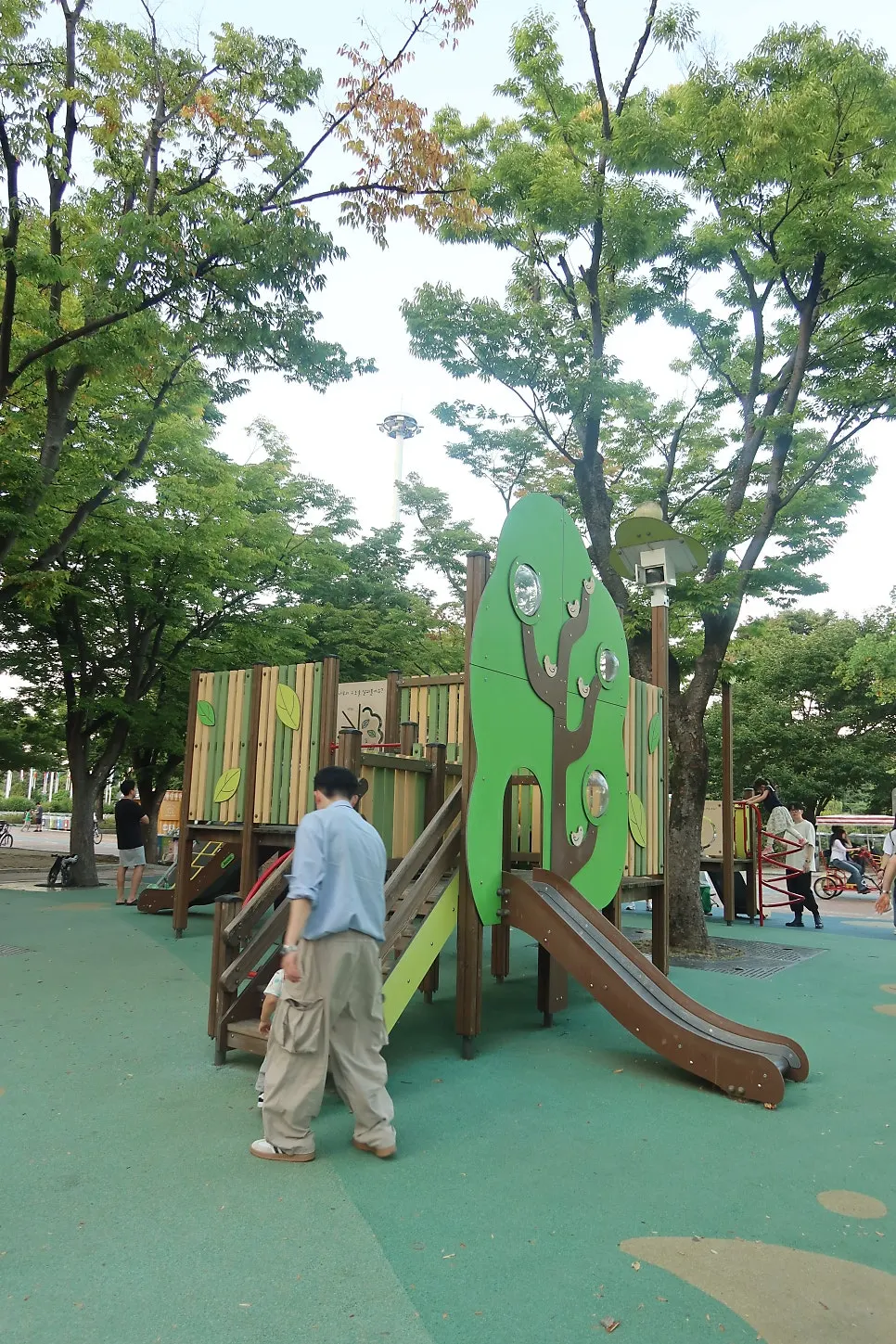 Walking route to Ttoksuni Agujjim Jamsil Direct Branch near Hanseong Baekje Station