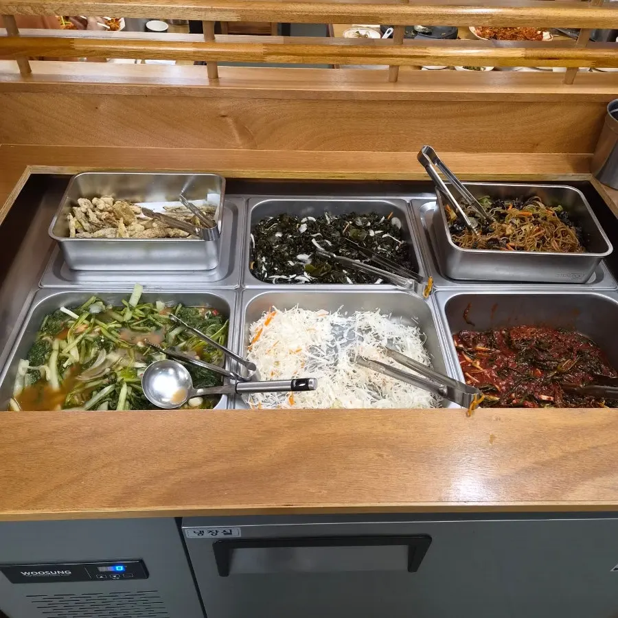 북어 미역국과 반찬 5종 기본 상차림