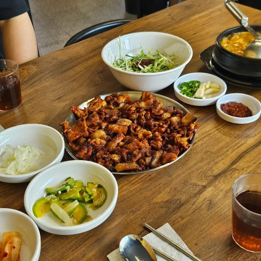 새콤달콤한 무 절임 반찬