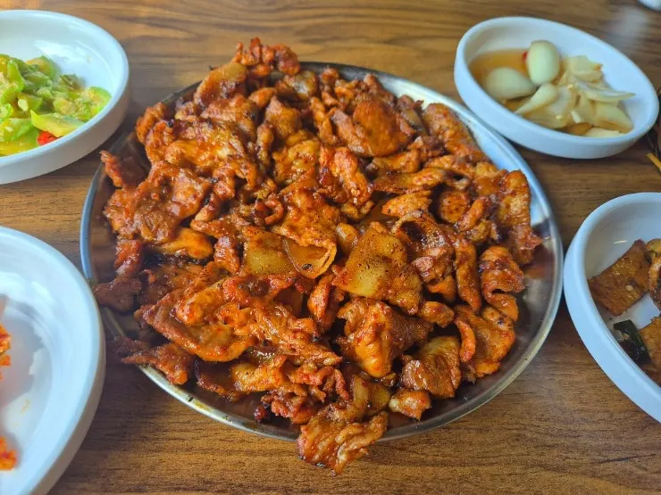 연탄 고추장구이 2인분 상차림