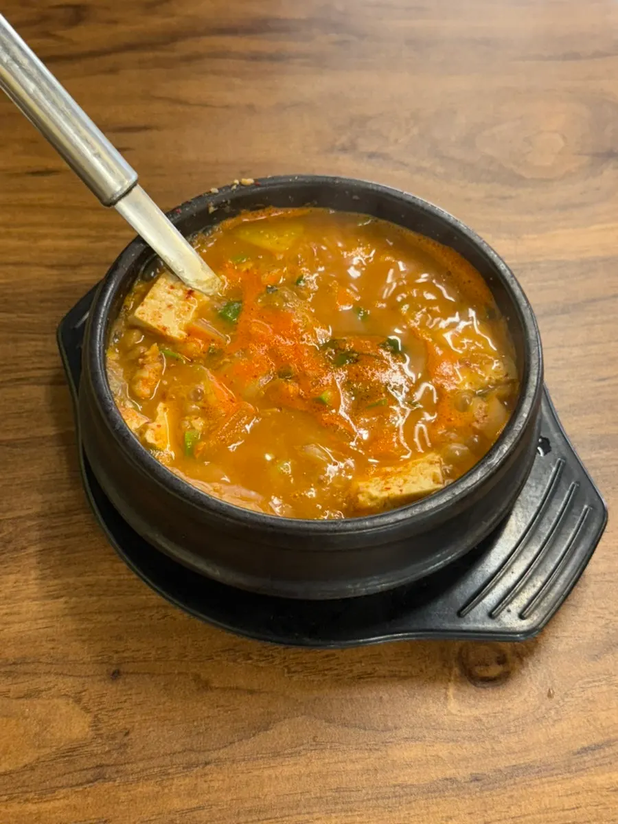 시원한 육수의 김치말이국수 한그릇