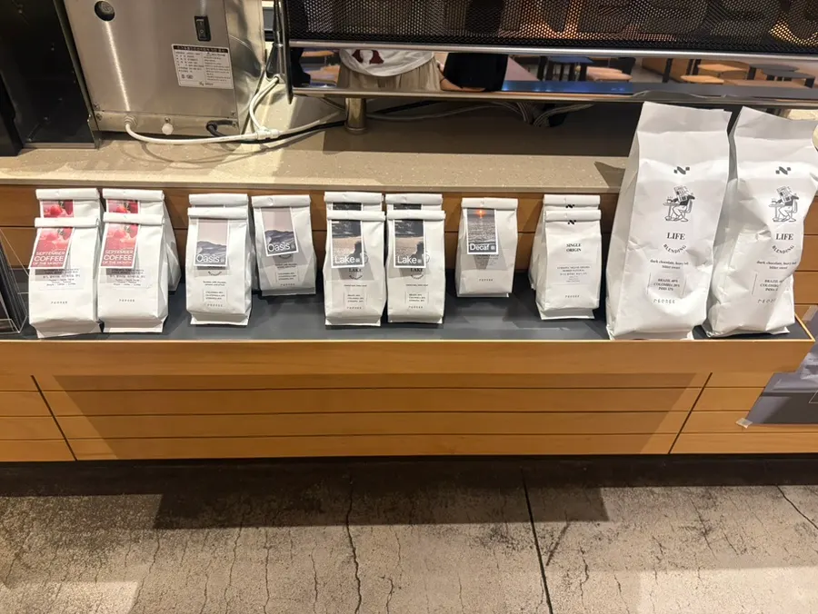 Coffee corner selling self-roasted beans