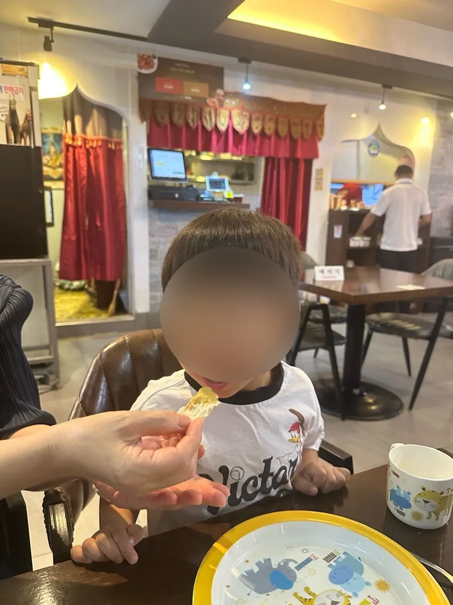 양고기가 들어간 머턴 코르마 커리