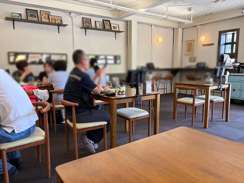 Area around the entrance of Deli Donkatsu