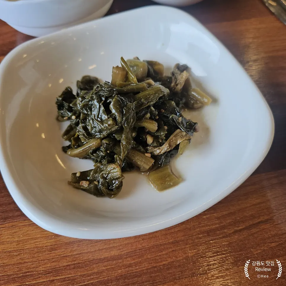 Basic side dish spread at Yongchon Gogi-jip