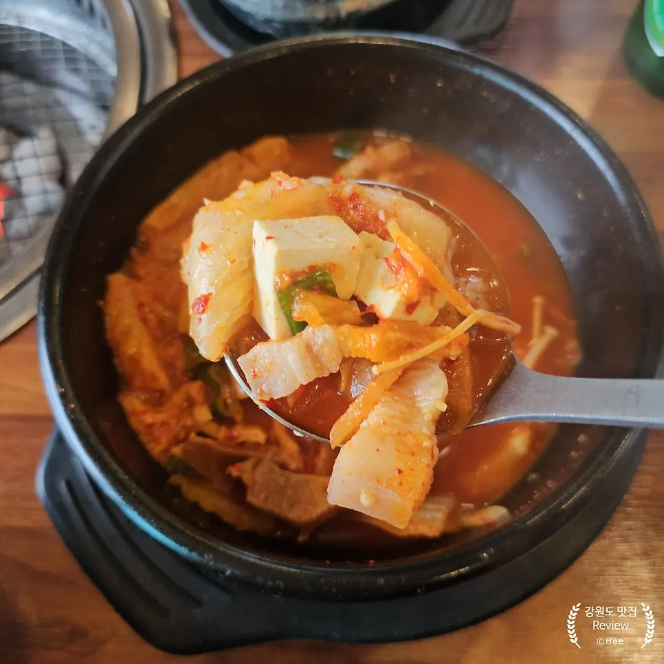 Fresh pork kimchi jjigae at Yongchon Gogi-jip
