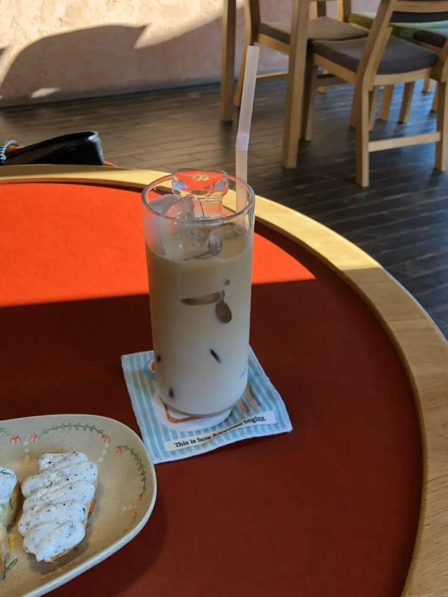 덴토 드립 라떼 한 잔