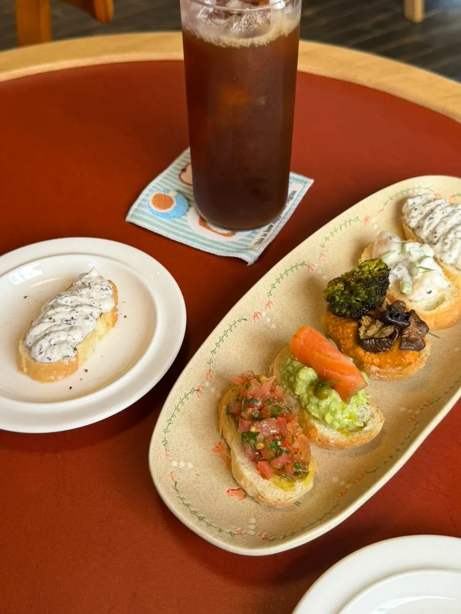The free open toast received from the review event