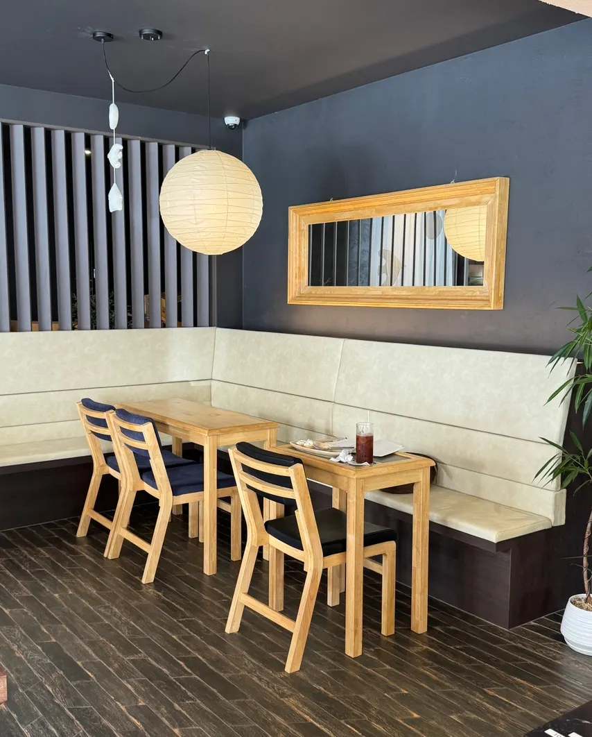 Dento's cozy interior atmosphere