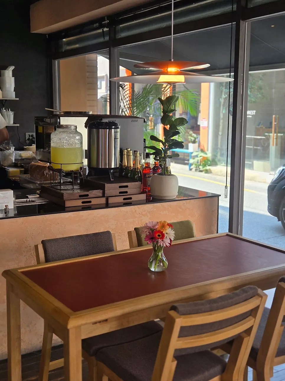 Dento's brunch table with fresh flowers