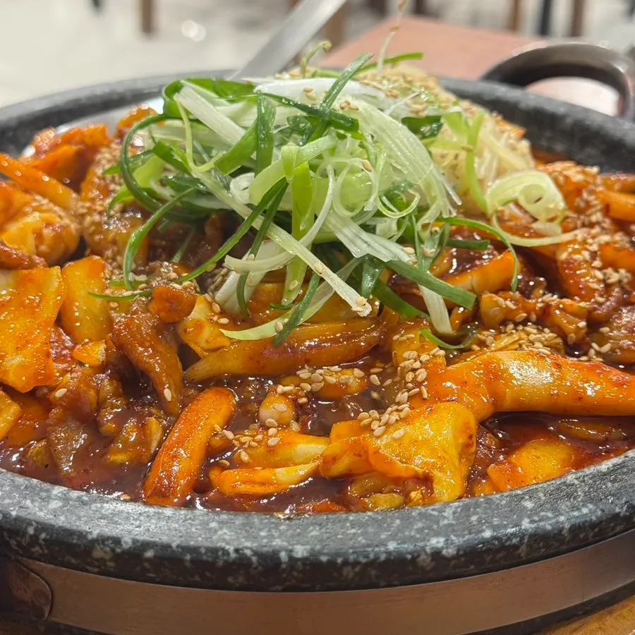 Close-up of oje bokkeum with generous cabbage and scallion