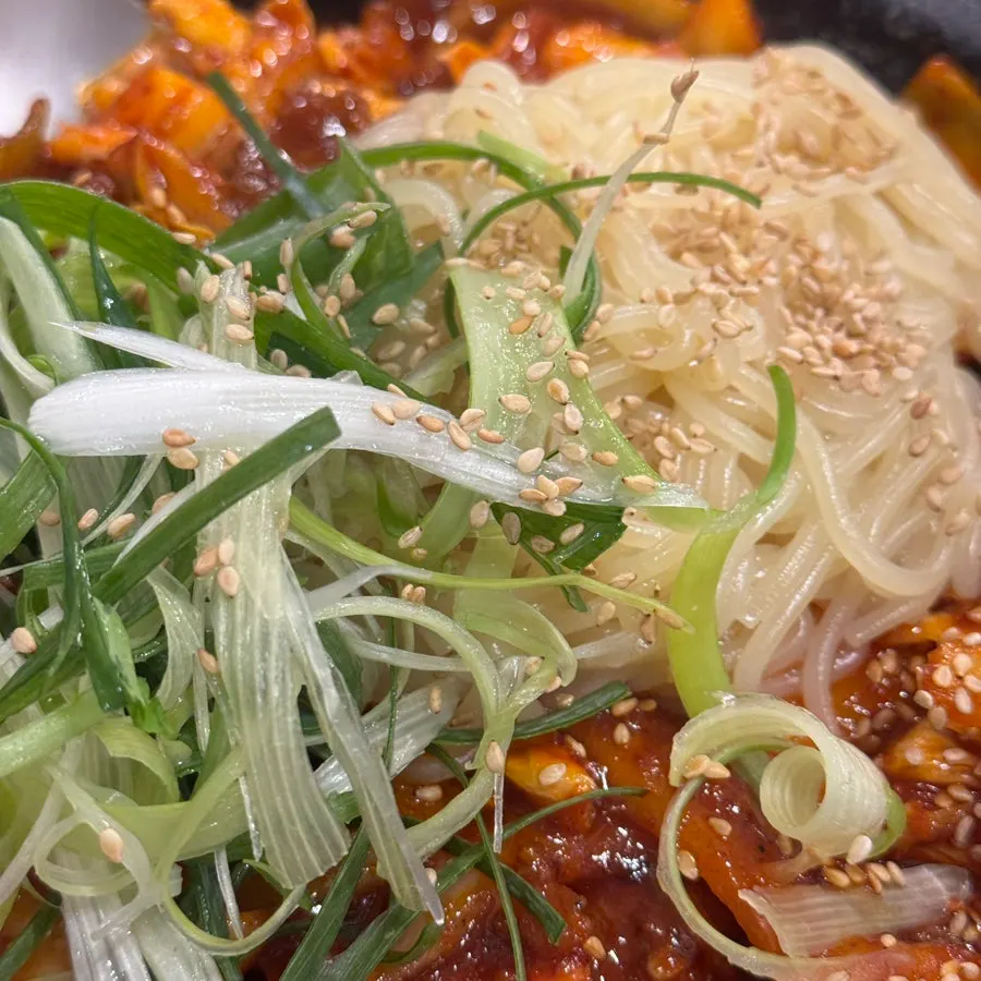 Squid and pork stir-fried with crunchy cabbage