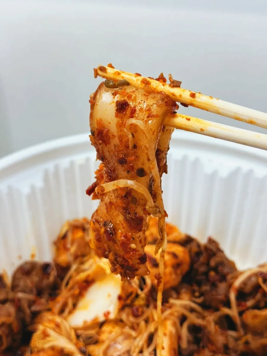 Mala xiang guo ingredients and spicy sauce
