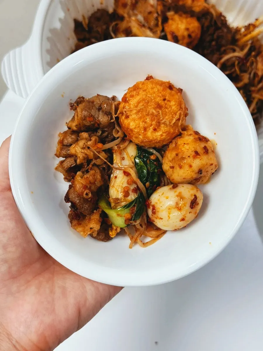 Mala xiang guo with noodles and vegetables