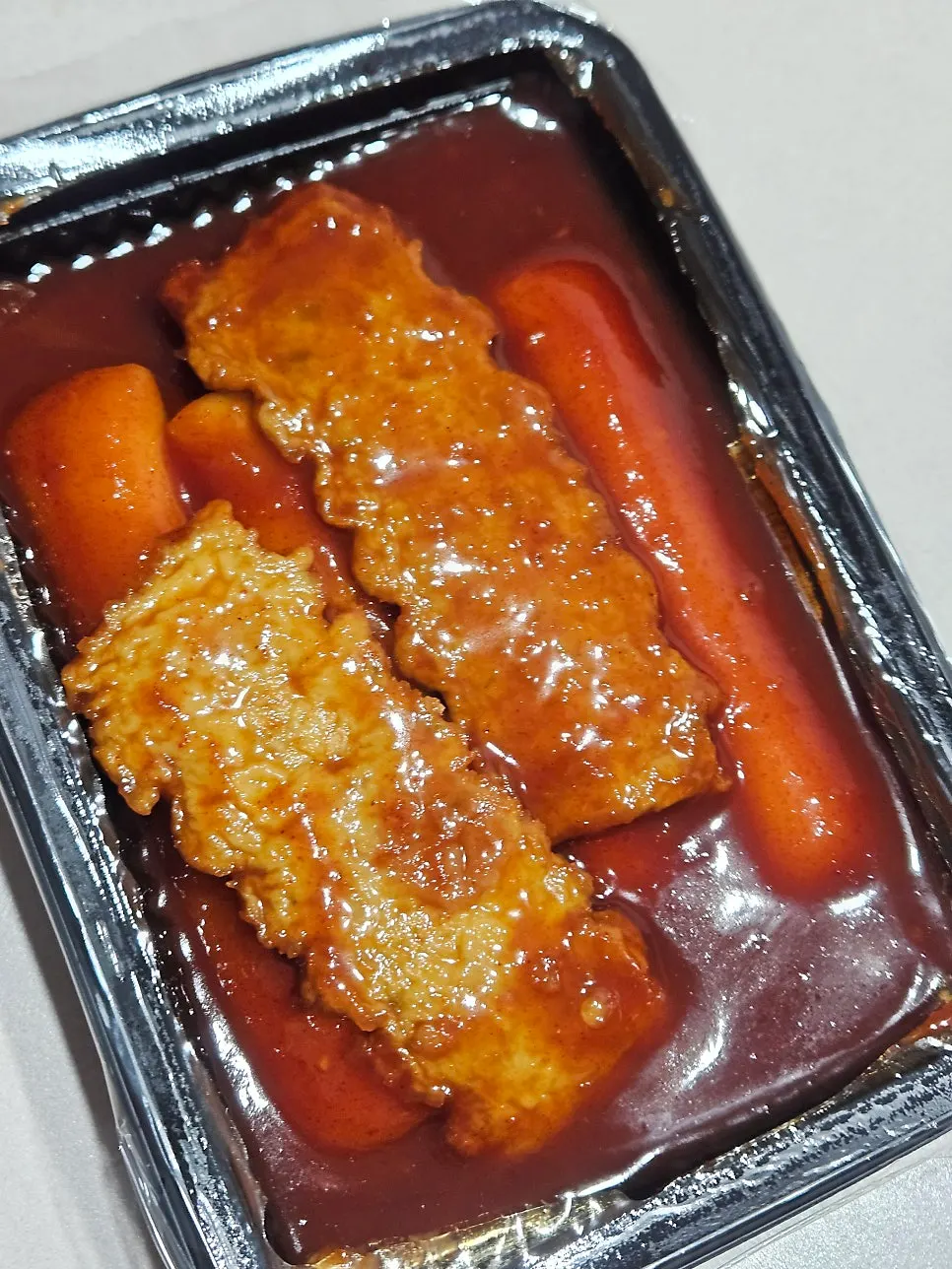 カレトックを一本つまみ上げた様子