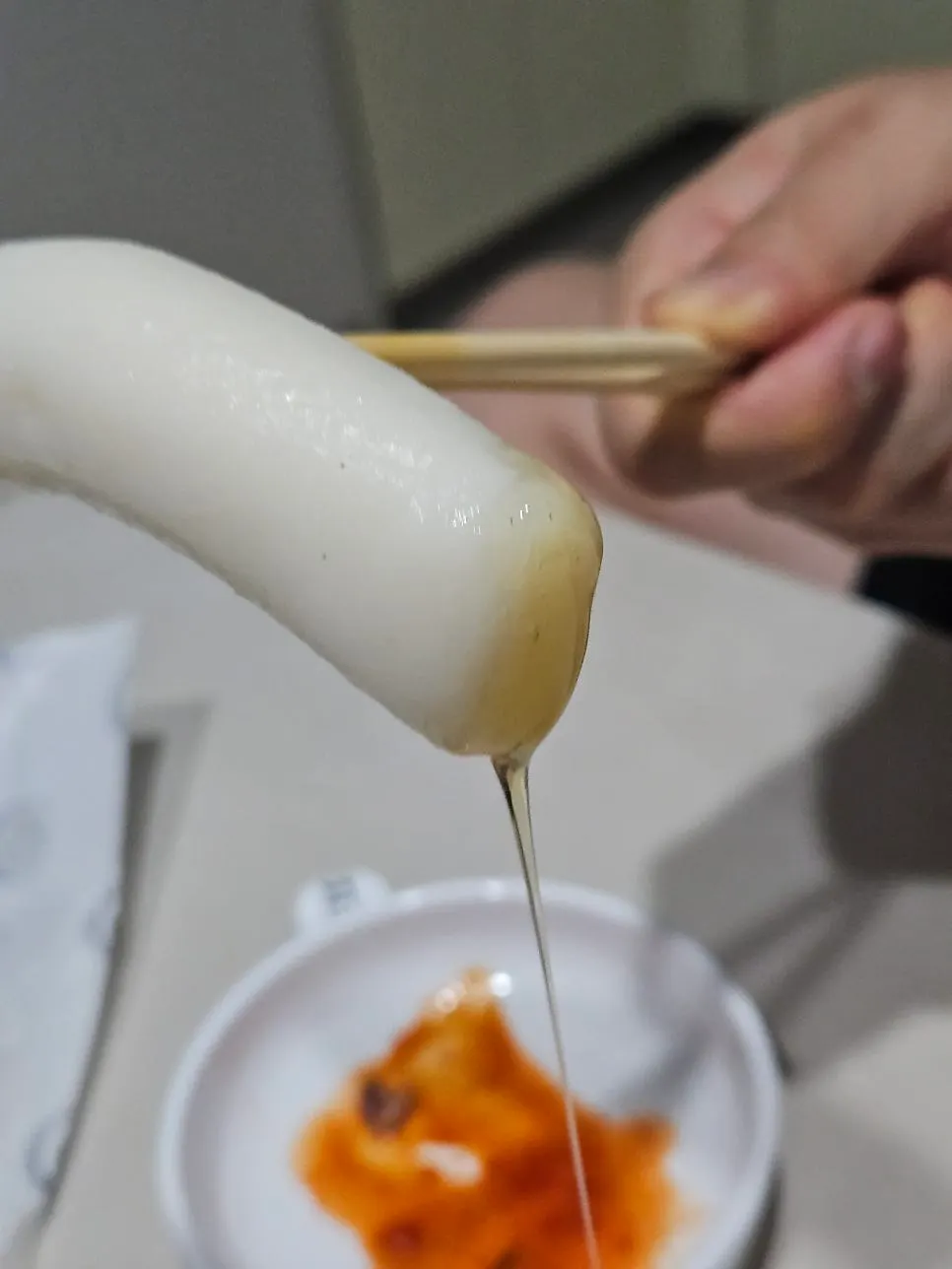 造清餅とトッポッキで整えた分食の食卓