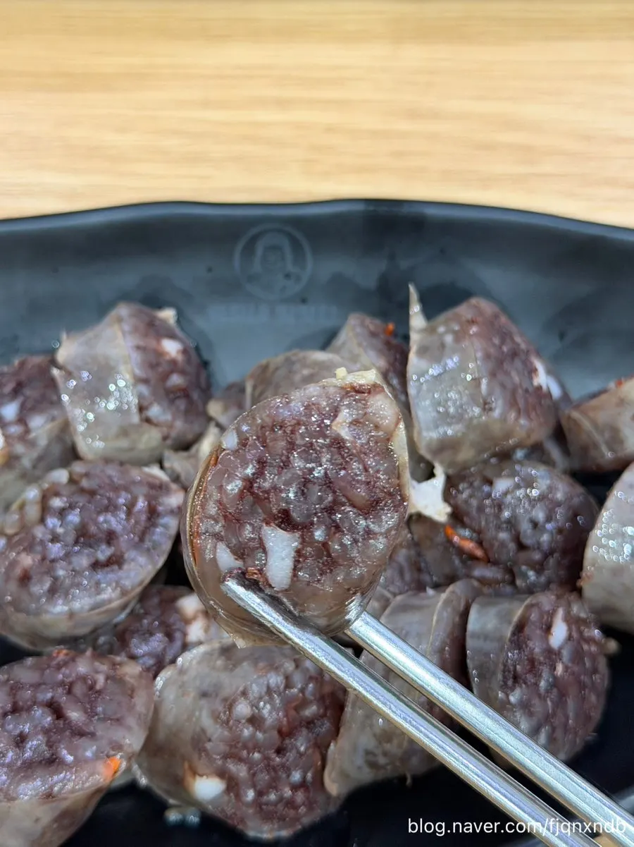 쫄깃한 식감의 순대 한 접시