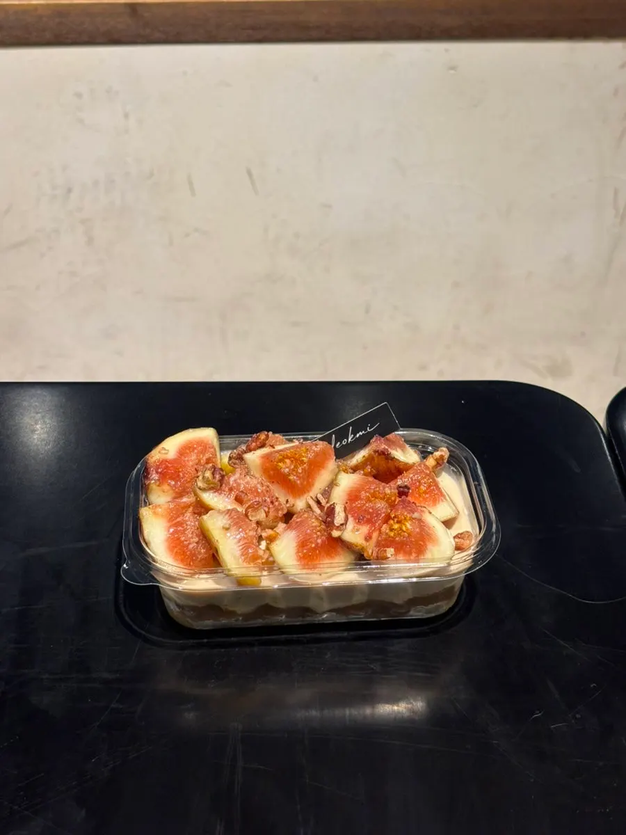Fig-earl grey tiramisu topped with fresh figs