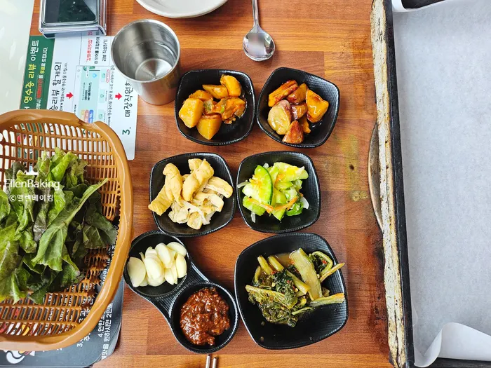 Basic side dish spread at Deok Ori Jumulleok Ganghwa Main Branch