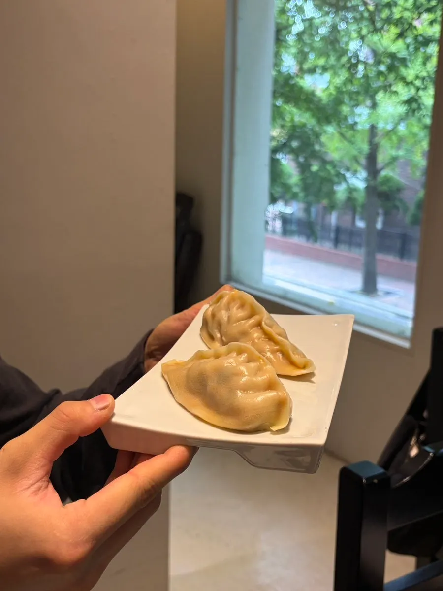 참외가 올라간 탄백 콩비빔칼국수