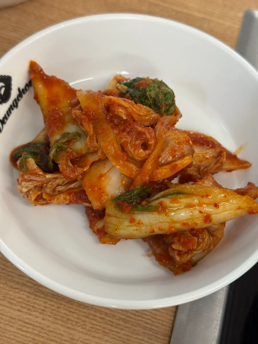칼국수와 함께 먹기 좋은 기본 김치 반찬