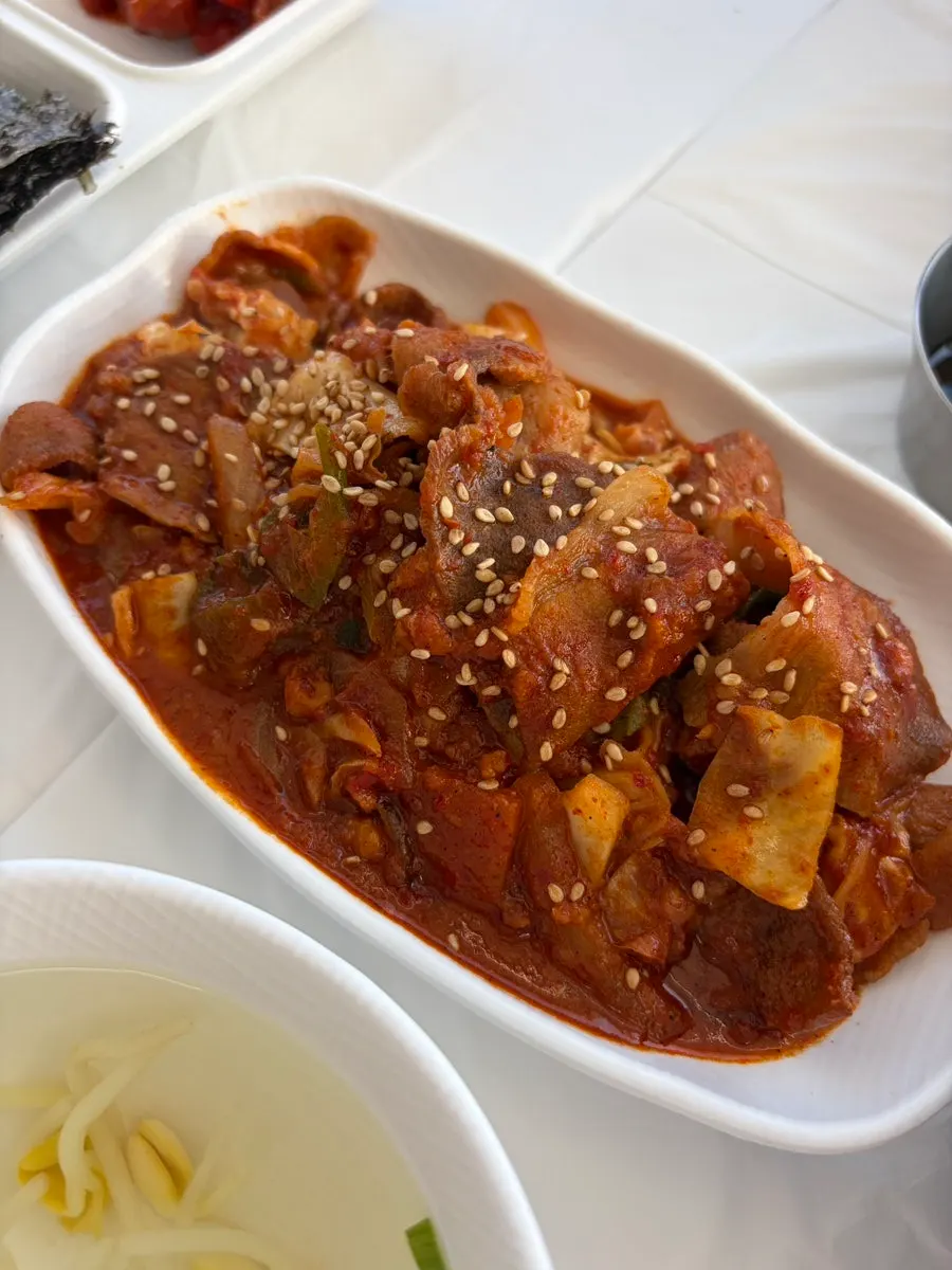 Jeyuk bokkeum piled high on a big plate