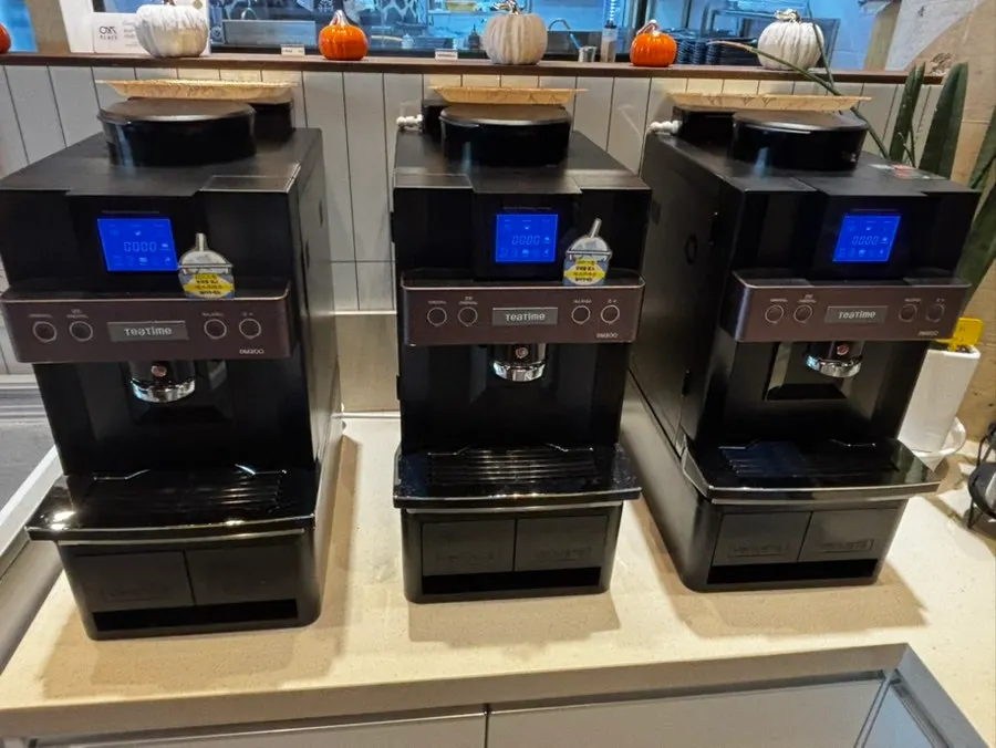 A well-stocked pile of ice cups
