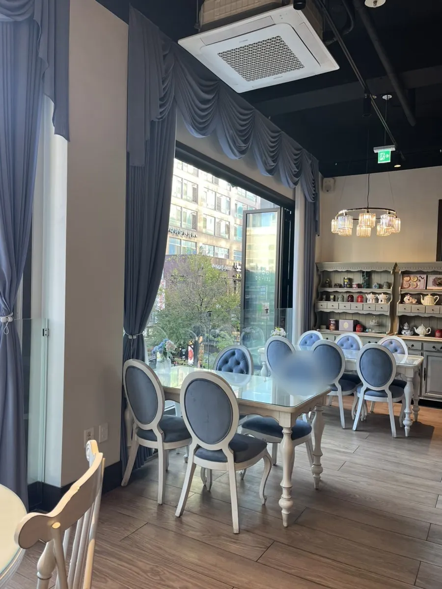 Interior of the 2nd floor Diaz Cake Boutique store