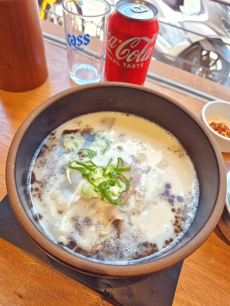 A regular-size bowl of Dimideun gomtang