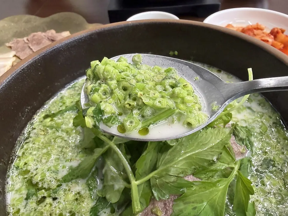 A spoonful of minari beef gomtang