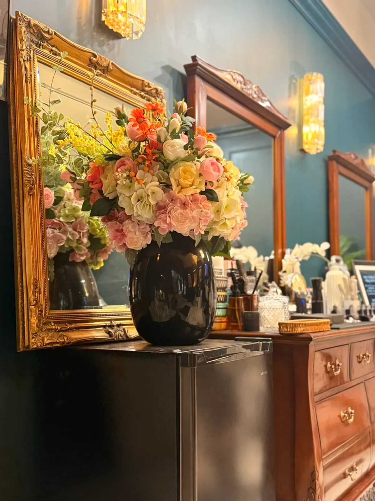 Barbershop styling chair and mirror