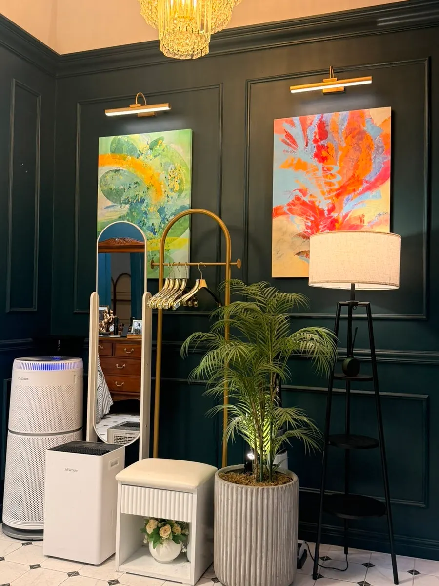 Interior design of Divers Barbershop