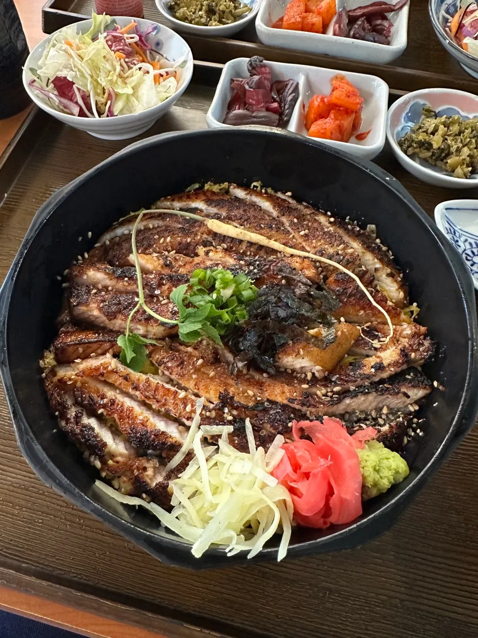 특장어덮밥 한 그릇