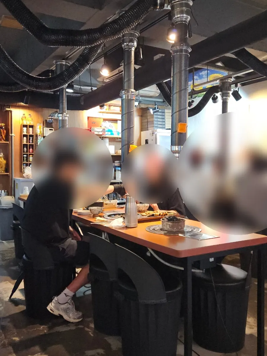 間隔の広いテーブル配置