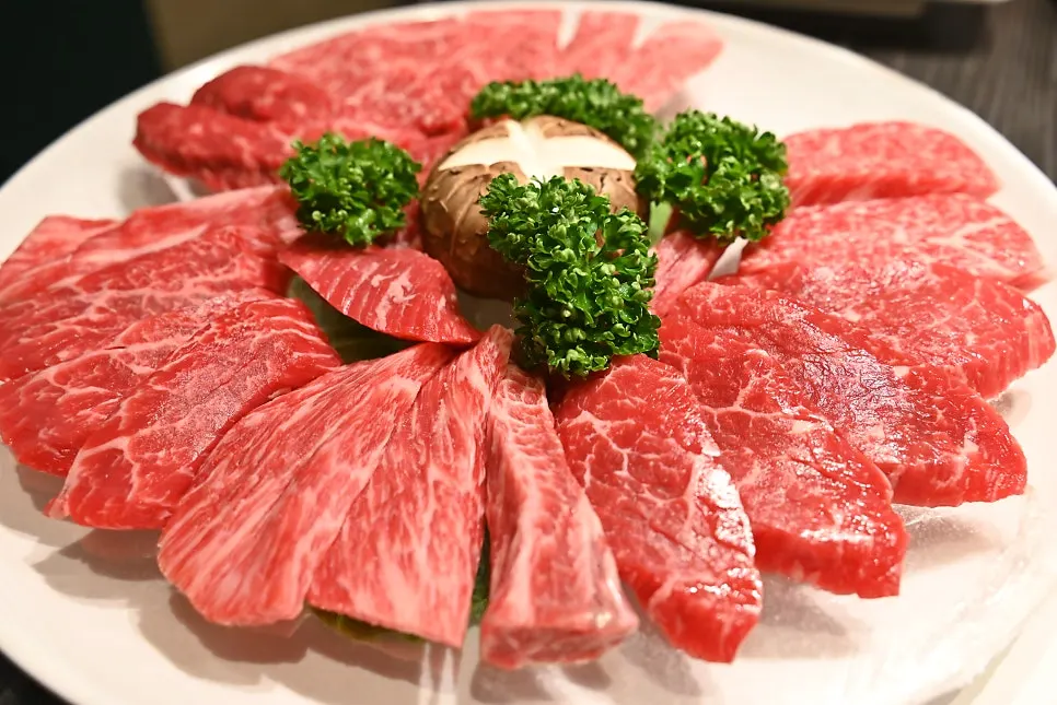 Korean beef prices that vary by weight and cut