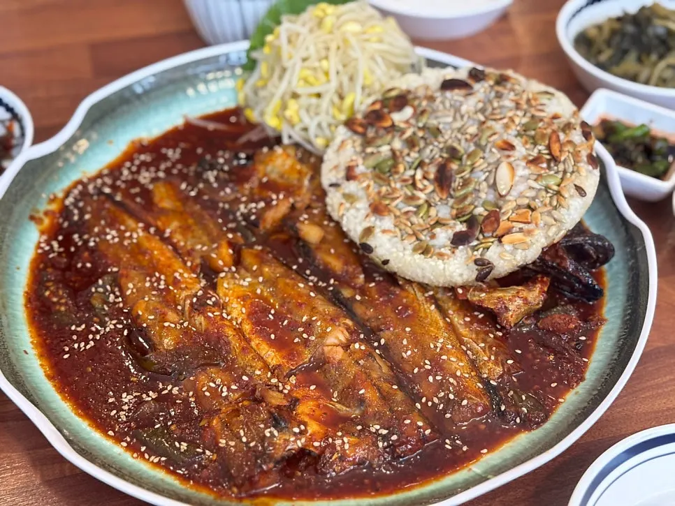 매운명태조림과 씨앗호떡누룽지 주문 메뉴