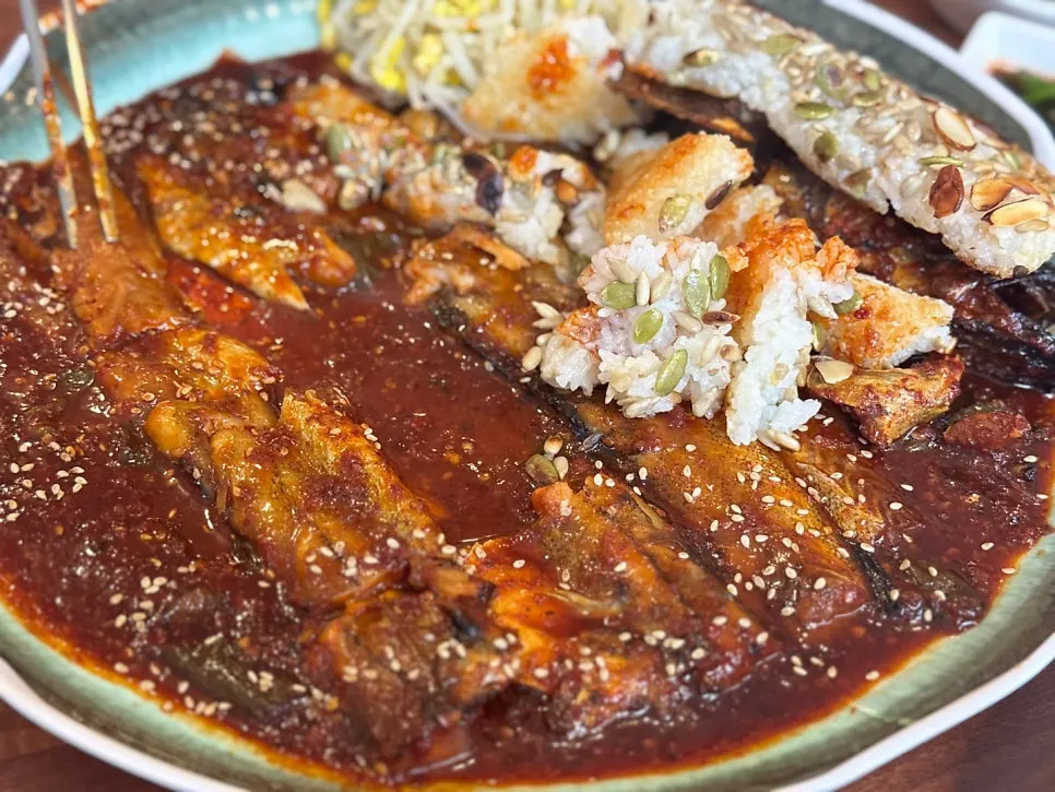 기본맛 매운명태조림 한 상