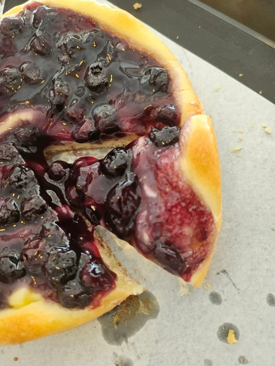 Blueberry brioche at Doasis topped with blueberry jam