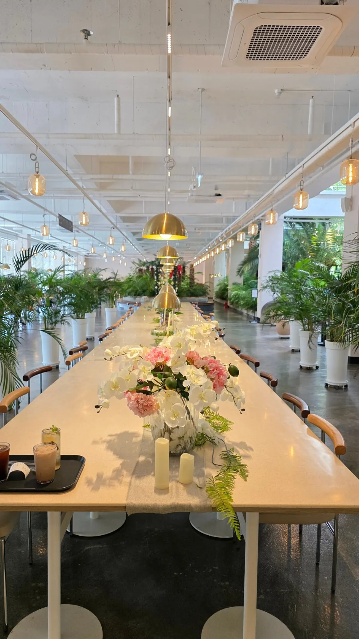 Interior view of Doasis, a large café in Deokjeong-dong, Yangju