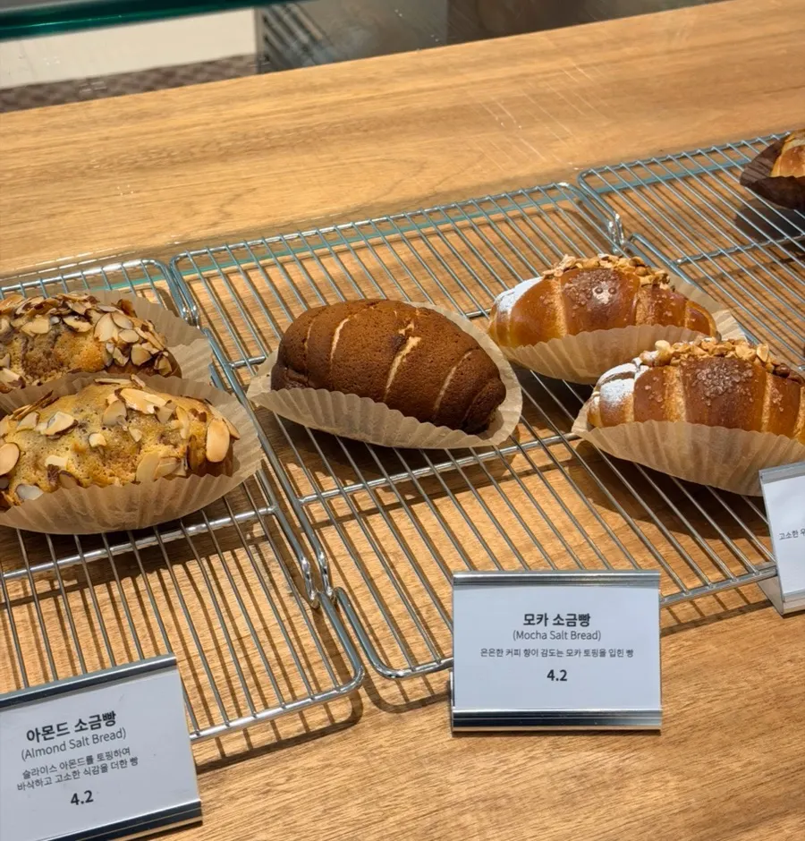 Basic and garlic salt bread on display