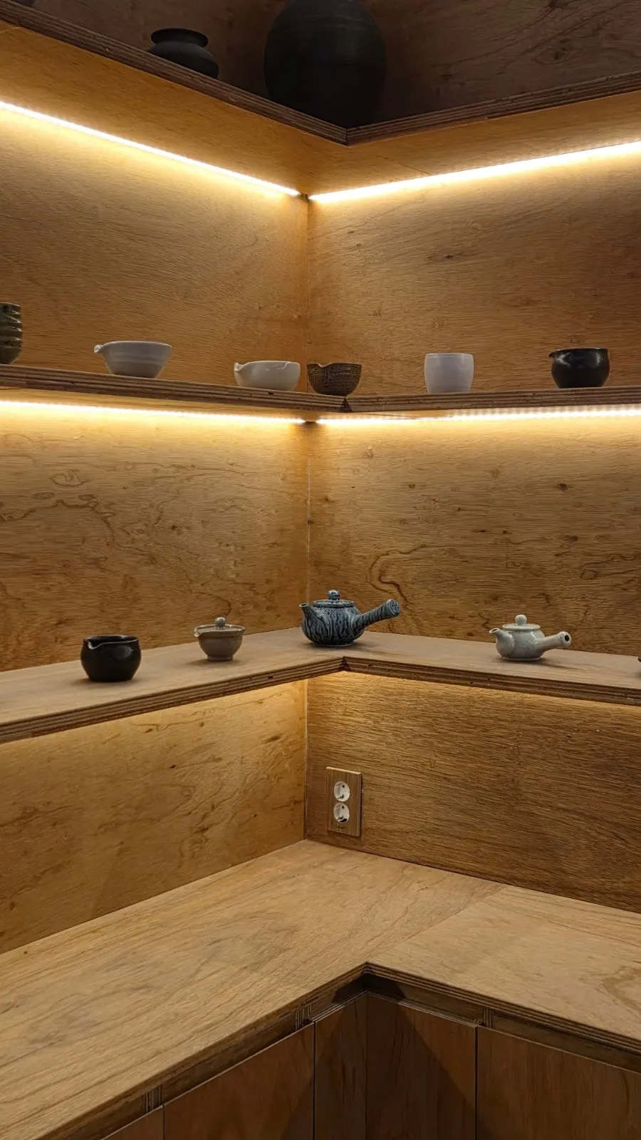 Overview of Dobana's dessert showcase