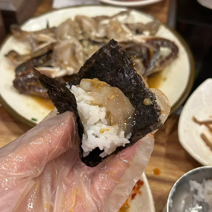 Rice mixed into the crab shell