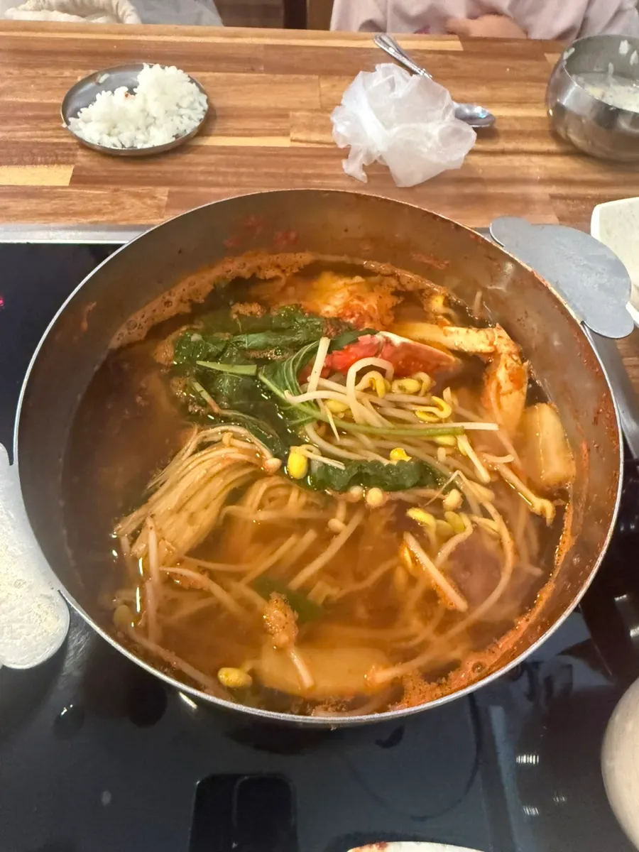 게장과 함께 나온 꽃게탕