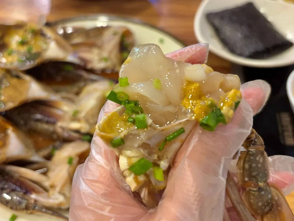 발라낸 간장게장 게살