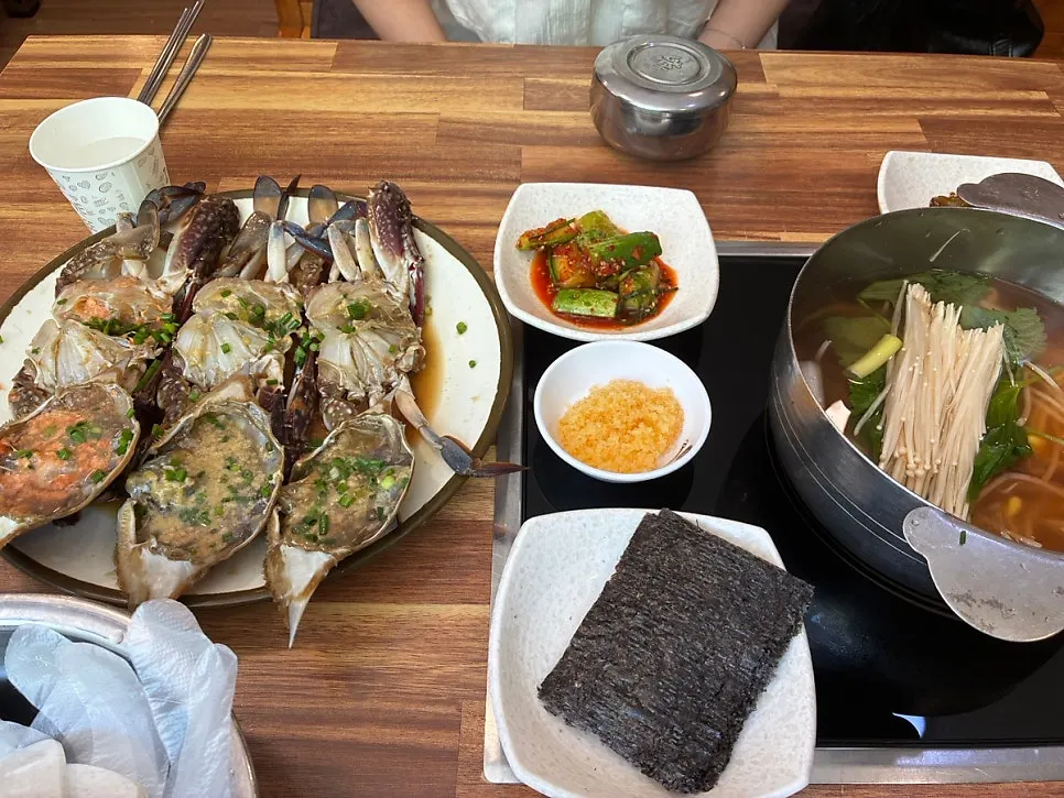 살이 꽉 찬 간장게장 한 판