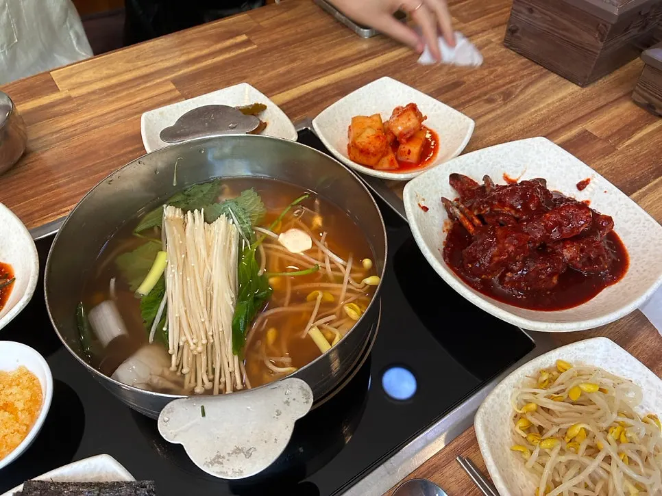 밥과 함께 먹는 간장게장