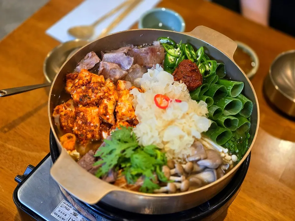 Pot of hanwoo gopchang jeongol set on the table