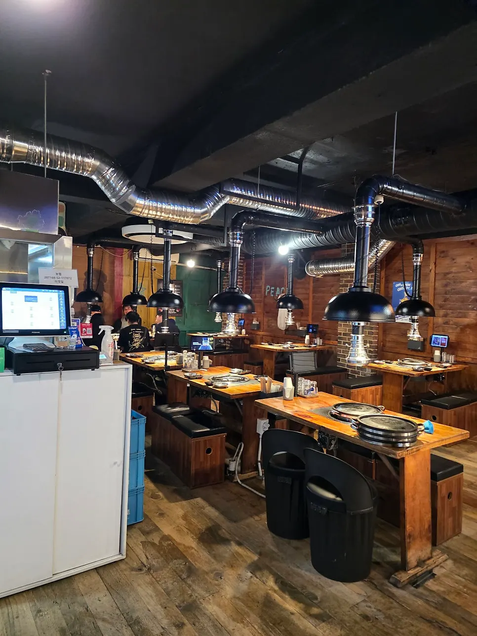 합정 고기집 도적 입구 모습