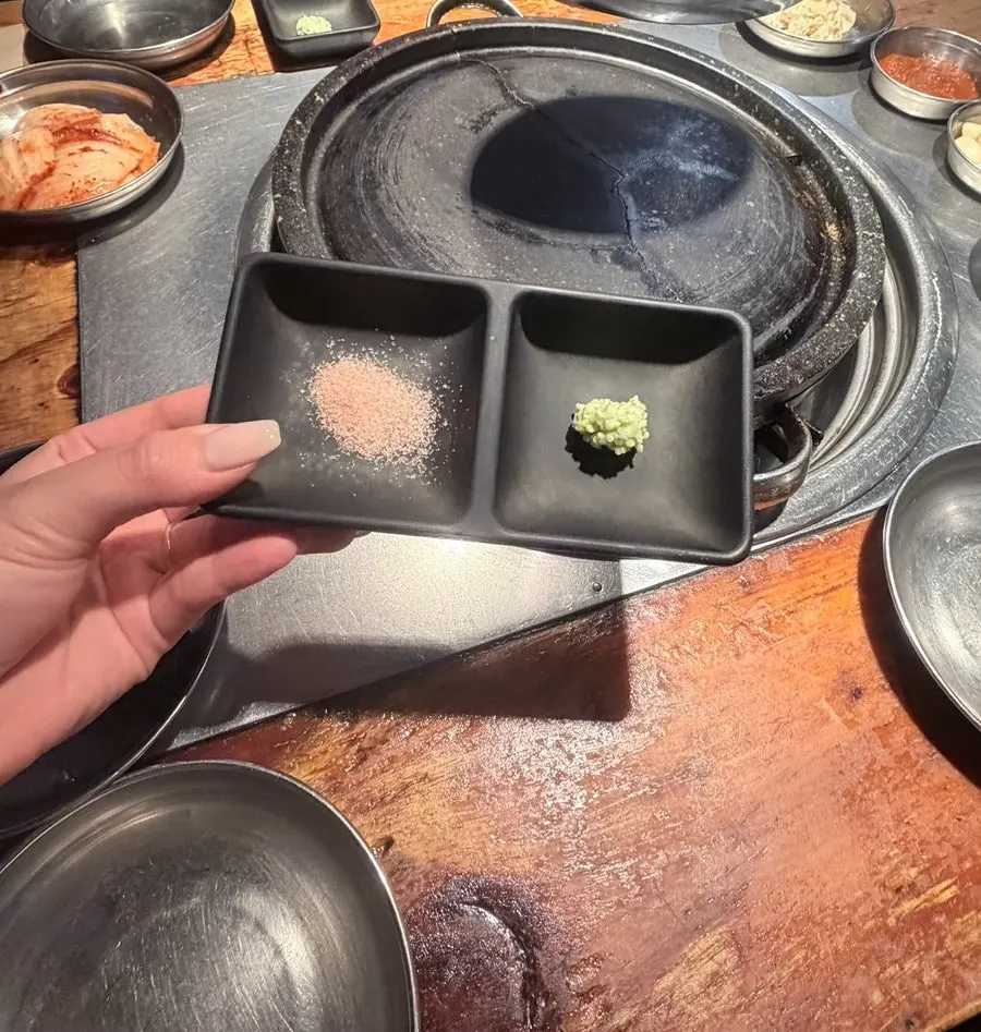 Cheese-bomb steamed egg